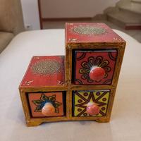 Portagioie portaspezie indiano in legno e ceramica