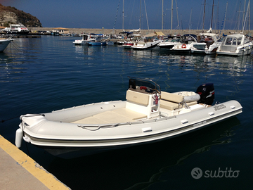 JOKER BOAT Coaster 650 con motore Suzuki 175