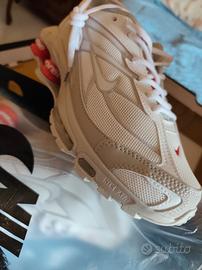 Nike shox supreme 