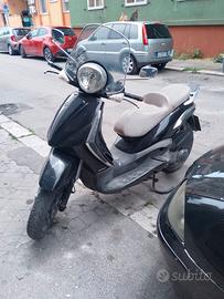 Beverly 300