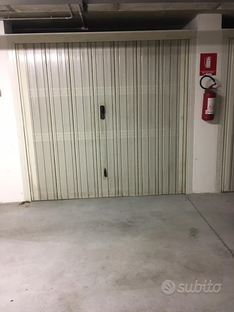 Garage autorimessa Tribunale Università Pescara
