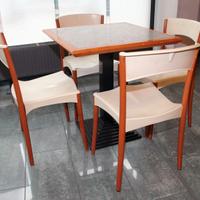 Sedia Calligaris con struttura in ciliegio