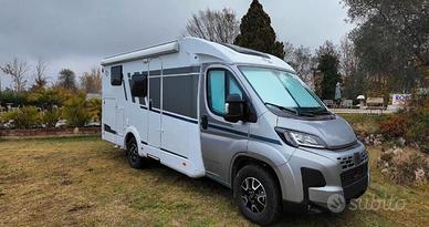 NUOVO CARADO V 347 CON BASCULANTE