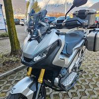  Honda X-ADV 750 perfetta