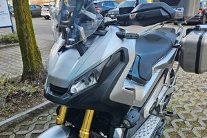  Honda X-ADV 750 perfetta