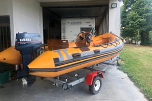 Joker 460 con Yamaha 25 con carrello