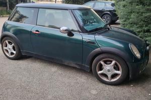 mini cooper r50 anno 2005 gpl 