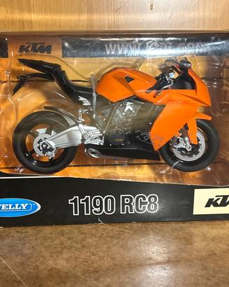 Modellino Moto 1:10 1190 RC8 WELLY KTM