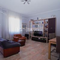 3 LOCALI IN CENTRO CON CANTINA!!