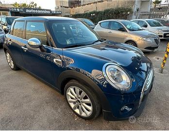 Mini Mini 1.2 One 5 porte 07/2015 FARI FULL LUCI P