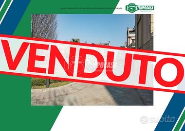 TRILOCALE CON BOX E CANTINA