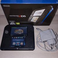 Nintendo 2ds con scatolo 