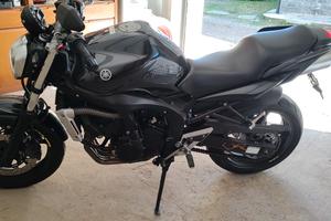Yamaha FZ6 