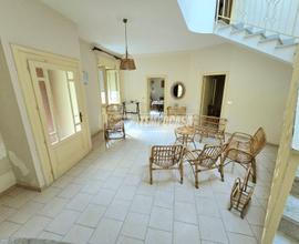 Soluzione semi-indipendente con terrazzo