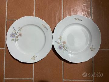 2 piatti piani e 1 un po' più alto