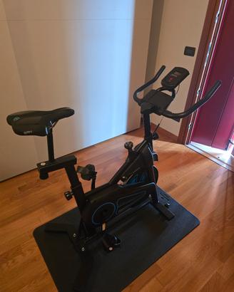 spinbike QK-116C con disco da 12kg 