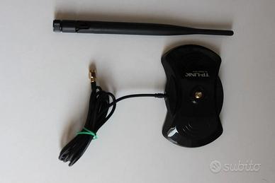 TP-LINK 2.4GHz 8dBi PC Desktop WIFI BASE MAGNETICA