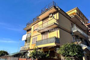 LUMINOSO BILOCALE CON BALCONE