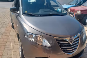 LANCIA YPSILON 1.2 FIRE NEOPATENTATI
