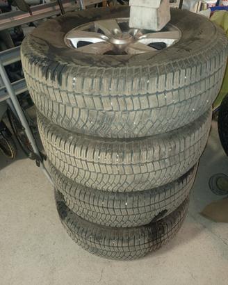 Gomme e cerchi Pajero