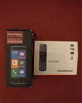 Coppia  di telefoni cellulari