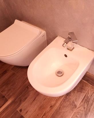 Sanitari sospesi