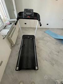Tapis roulant e panca per pesi