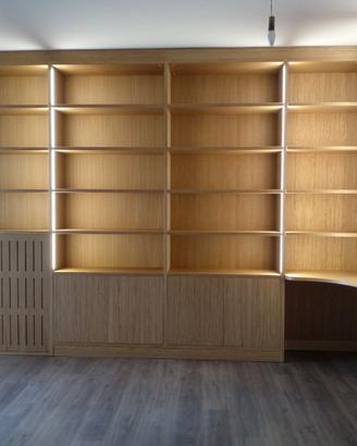libreria angolare rovere ripiani cassetti ante led