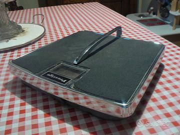 Bilancia pesa persone arredo bagno vintage