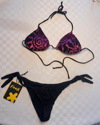 Bikini F**K + gonna copricostume