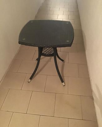 Tavolo in rattan