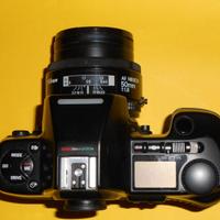 Nikon F 801  e 2 zoom e flash