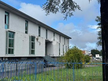 MULTILOCALE A SPELLO