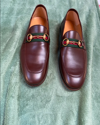 MOCASSINI GUCCI MAI INDOSSATI