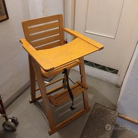 Seggiolone vintage in legno