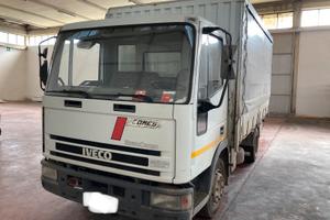 Autocarro EuroCargo  Iveco 100 E18