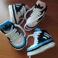 Scarpette uncinetto neonati in lana leggi descriz.