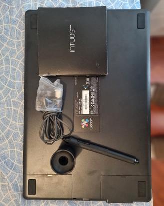 Wacom Intuos Medium Pen Tablet Black