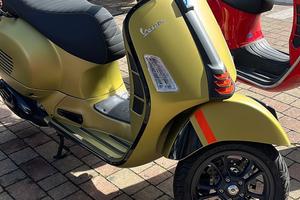 Vespa 300 gts hpe 2023