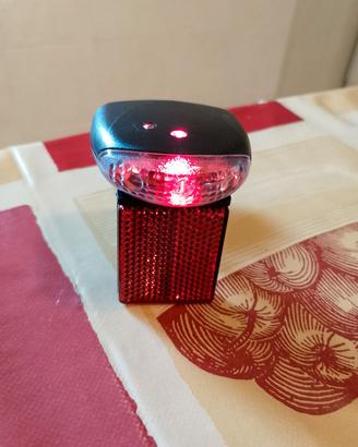 luce posteriore bici a batteria 