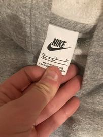 Felpa nike in buonissime condizione taglia 14 anni