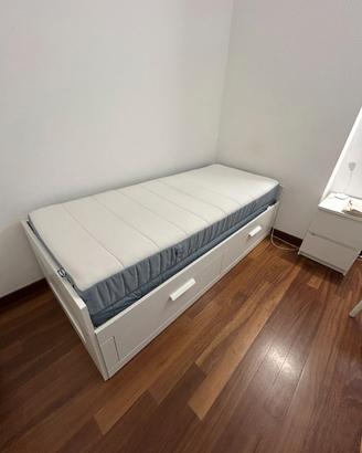 Letto contenitore IKEA + Materasso + comodino