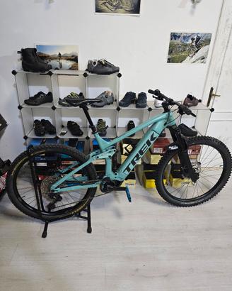 Bici elettrica Emtb enduro Trek Rail 7 motorenuovo