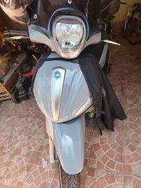 Piaggio Beverly 350