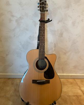 Chitarra acustica yamaha
