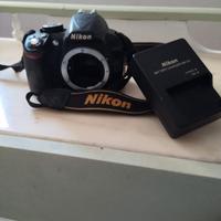 Nikon D3100 corpo macchina e caricatore +SD da 8GB
