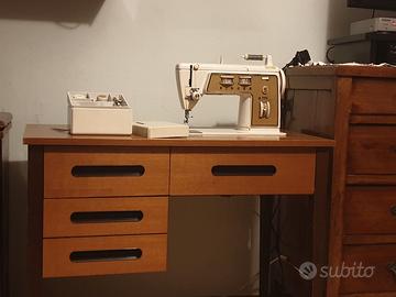 Macchina da cucire Singer 700