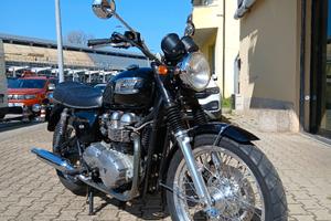 triumph bonneville 900 