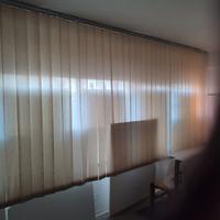 TENDE DA UFFICIO A PANNELLO SCORREVOLE SU BINARIO.