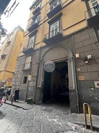 5 LOCALI A NAPOLI